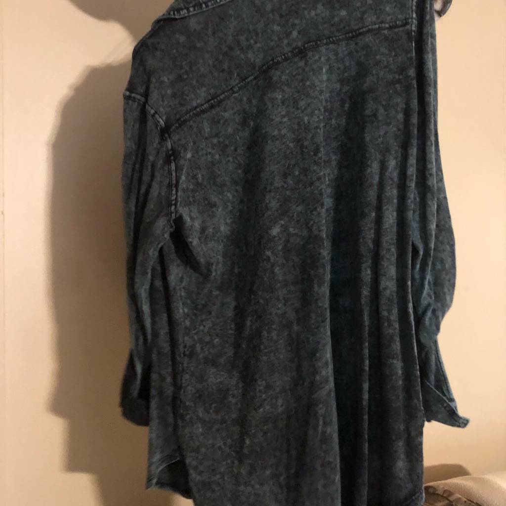 Button Down Small